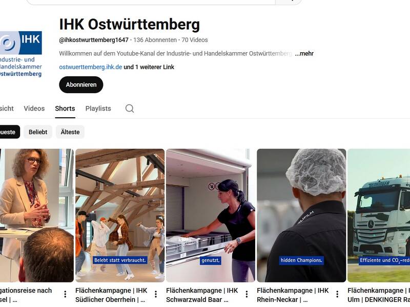Die Webseite des YouTube-Kanals der IHK Ostwürttemberg zeigt oben ein Logo und darunter eine Übersicht von Videothumbnails mit verschiedenen Personen und einem Lkw.